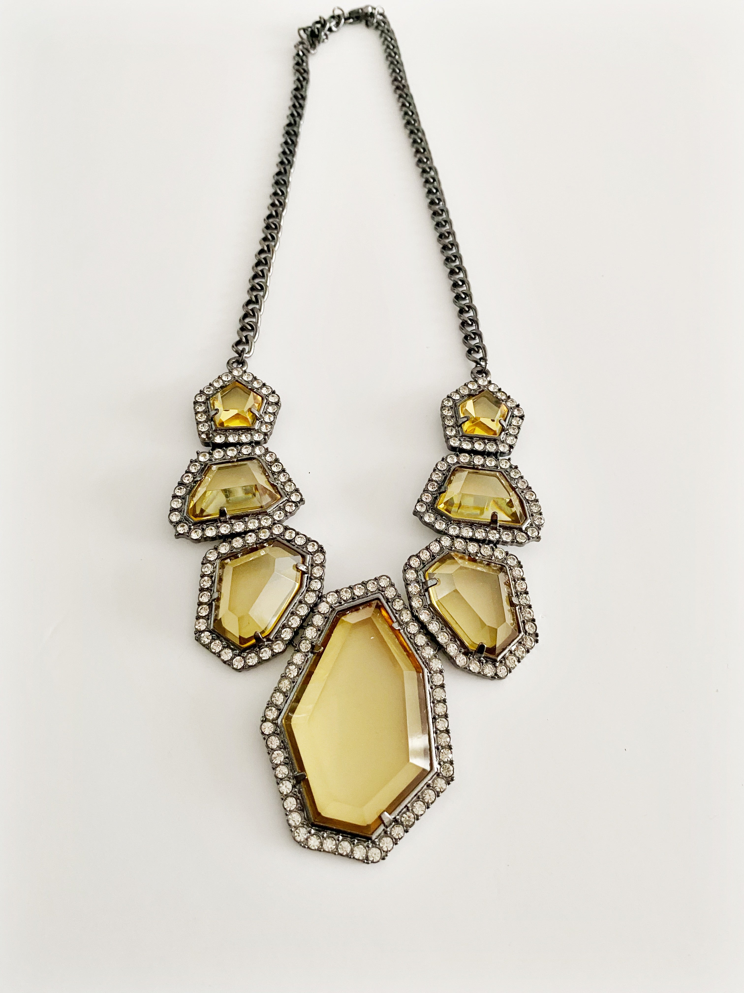 Collier  vintage \ A-10