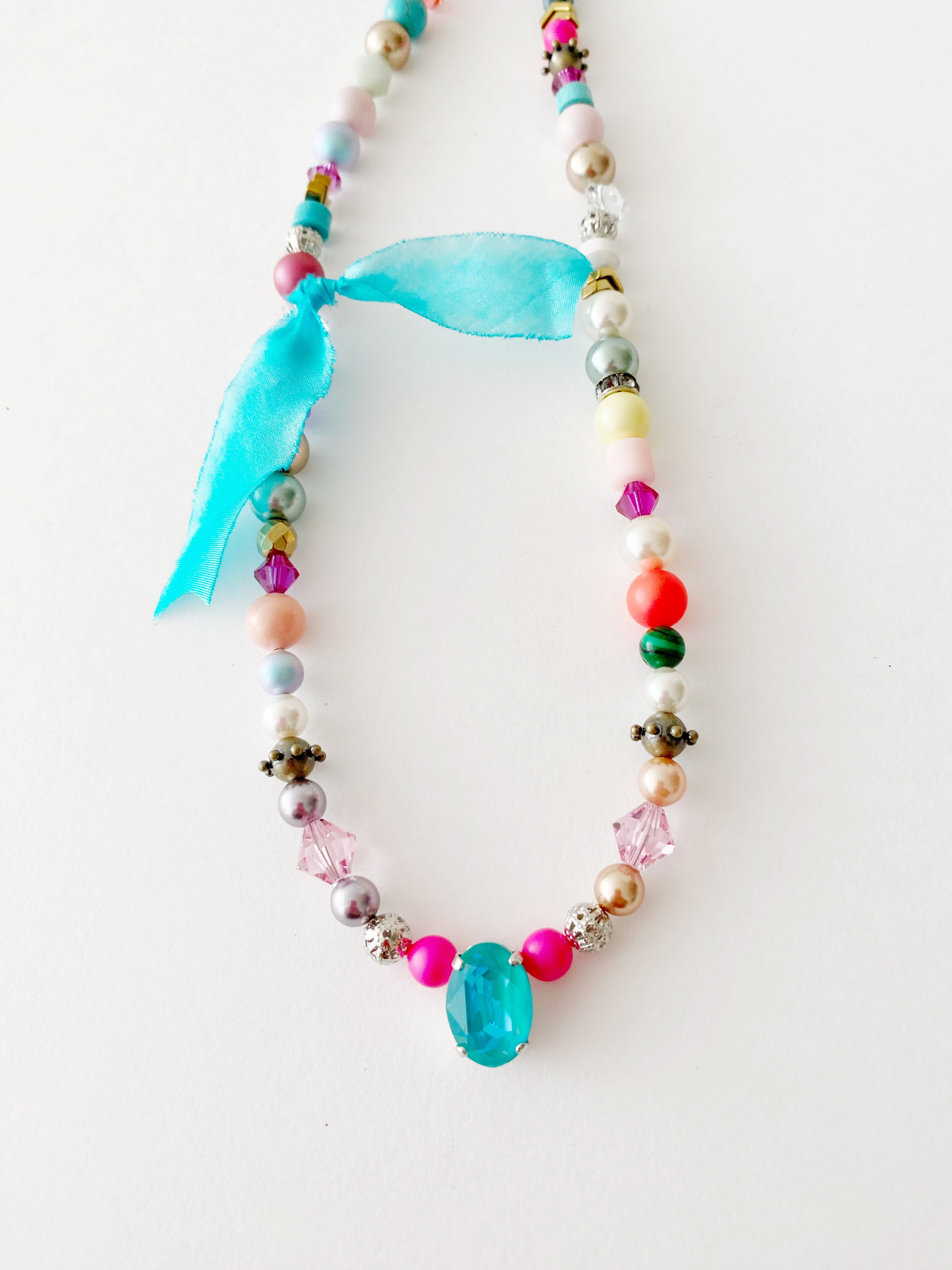 Collier 77