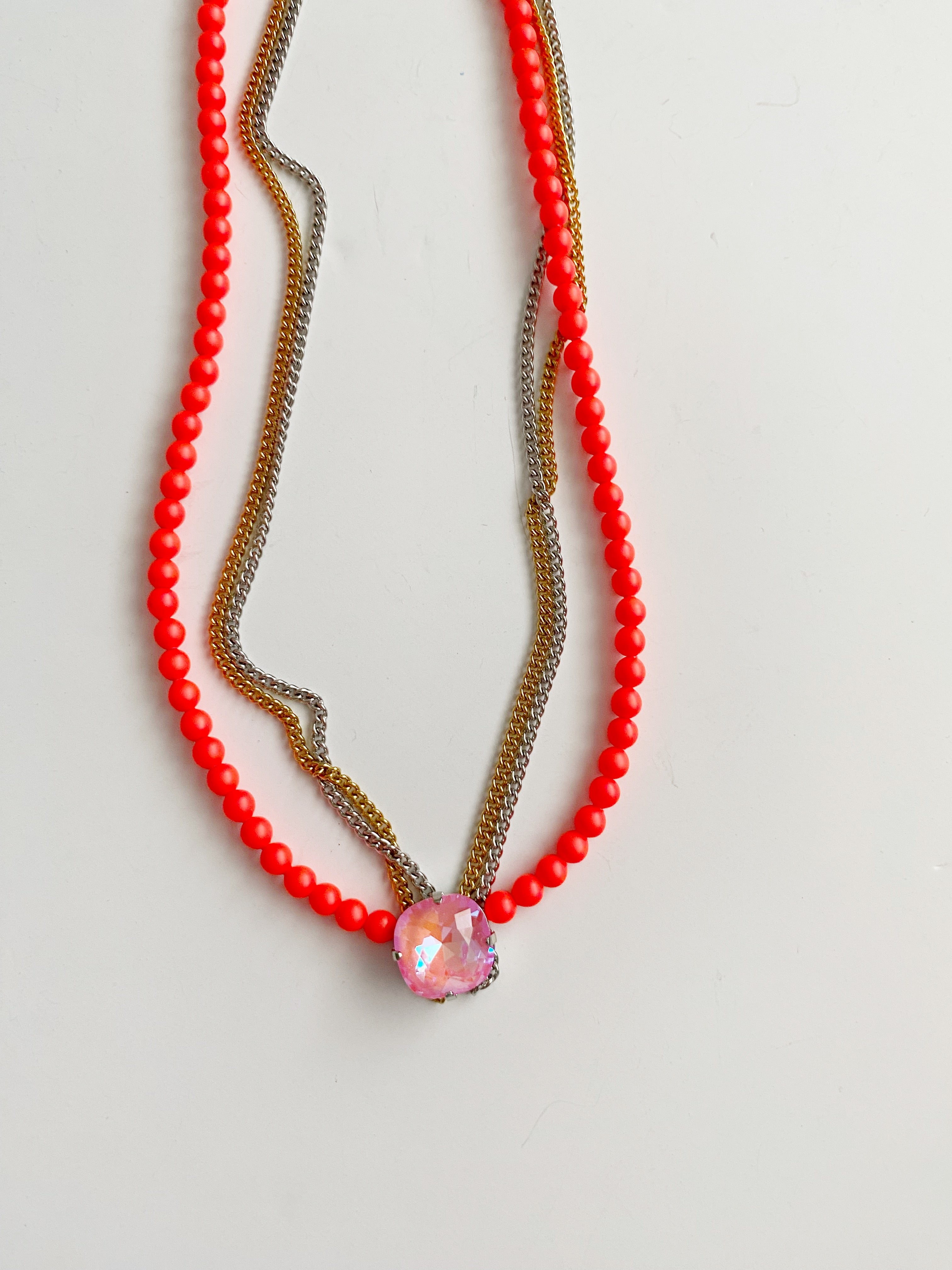 Collier India neon bubble gum